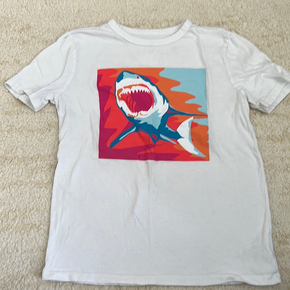 GAP shark t-shirt! Size M